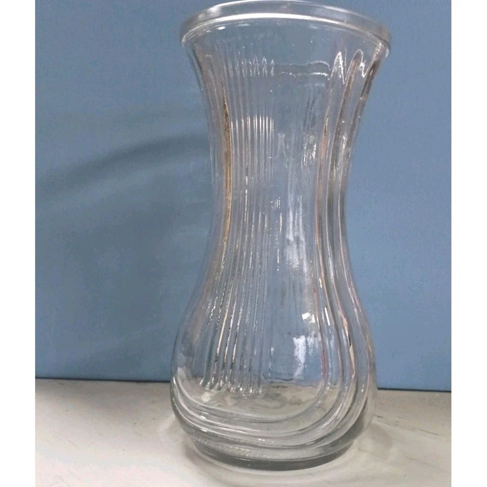 Vintage Large Hoosier Clear Fluted Glass Vase #4086-B on Bottom, 8-1/2" Tall - Picture 2 of 11